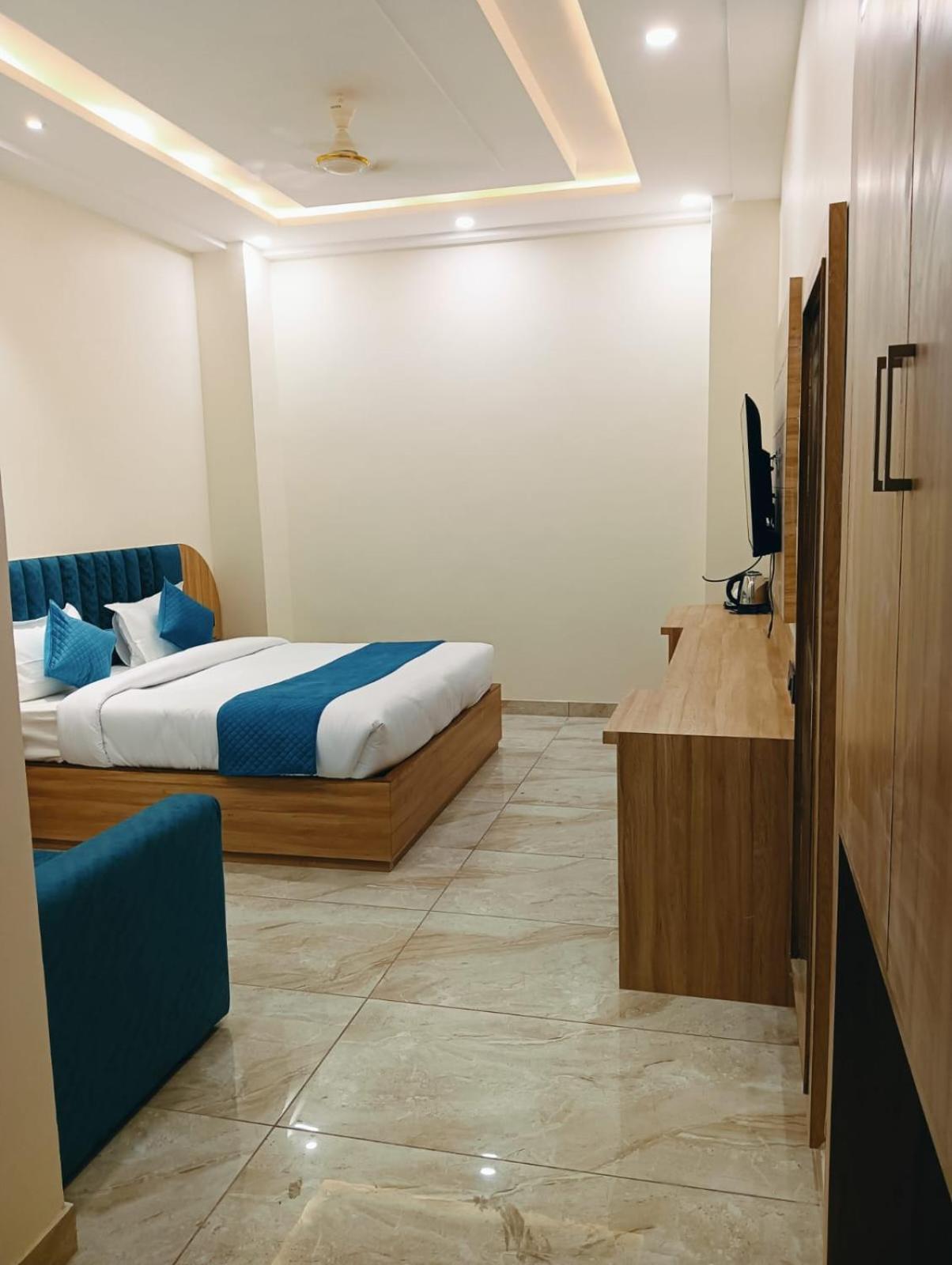 Glace Stay Inn Near Igi Airport New Delhi Nova Deli Exterior foto